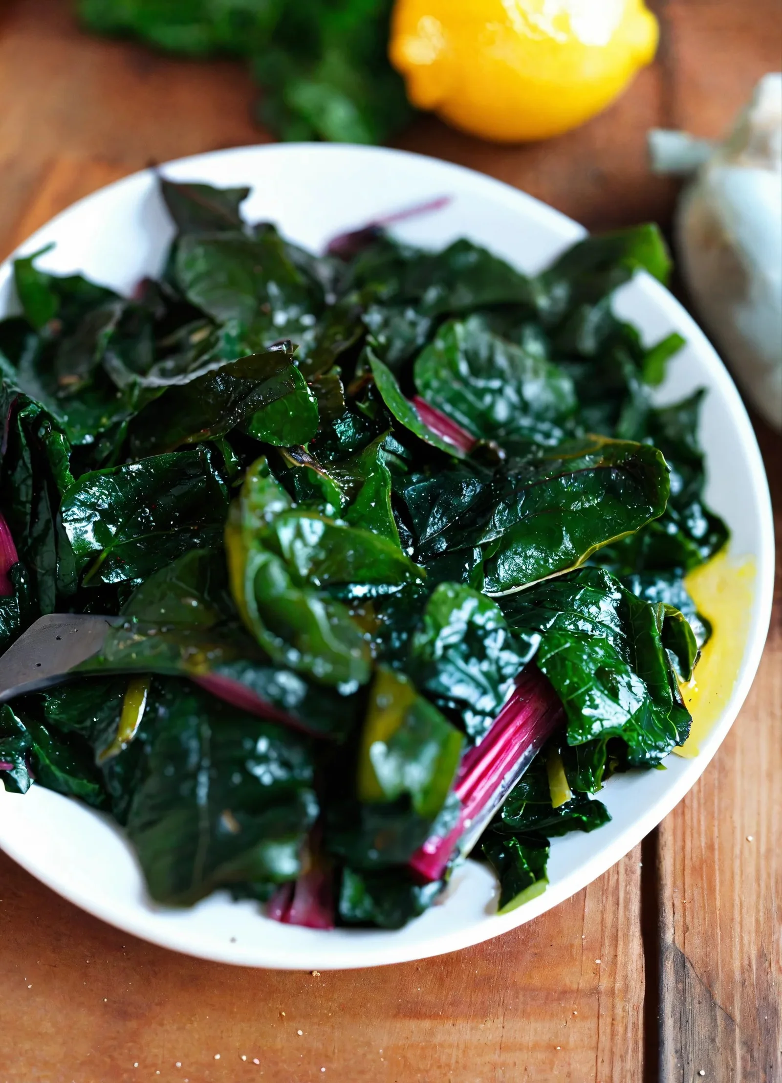 Acelgas Salteadas con Ajo y Limón